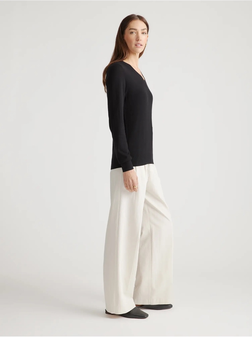 Quince Lightweight Cotton Cashmere V-Neck Sweater - Picture 2 of 5